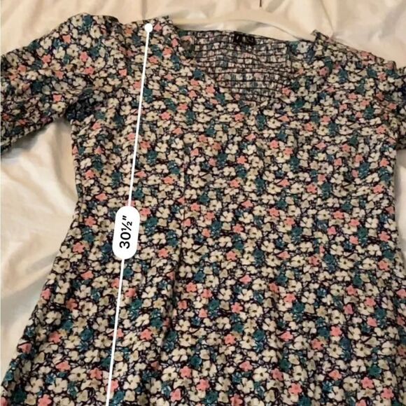 Vero Moda Ellie 2/4 mini Floral Dress size Medium EUC - Picture 10 of 12